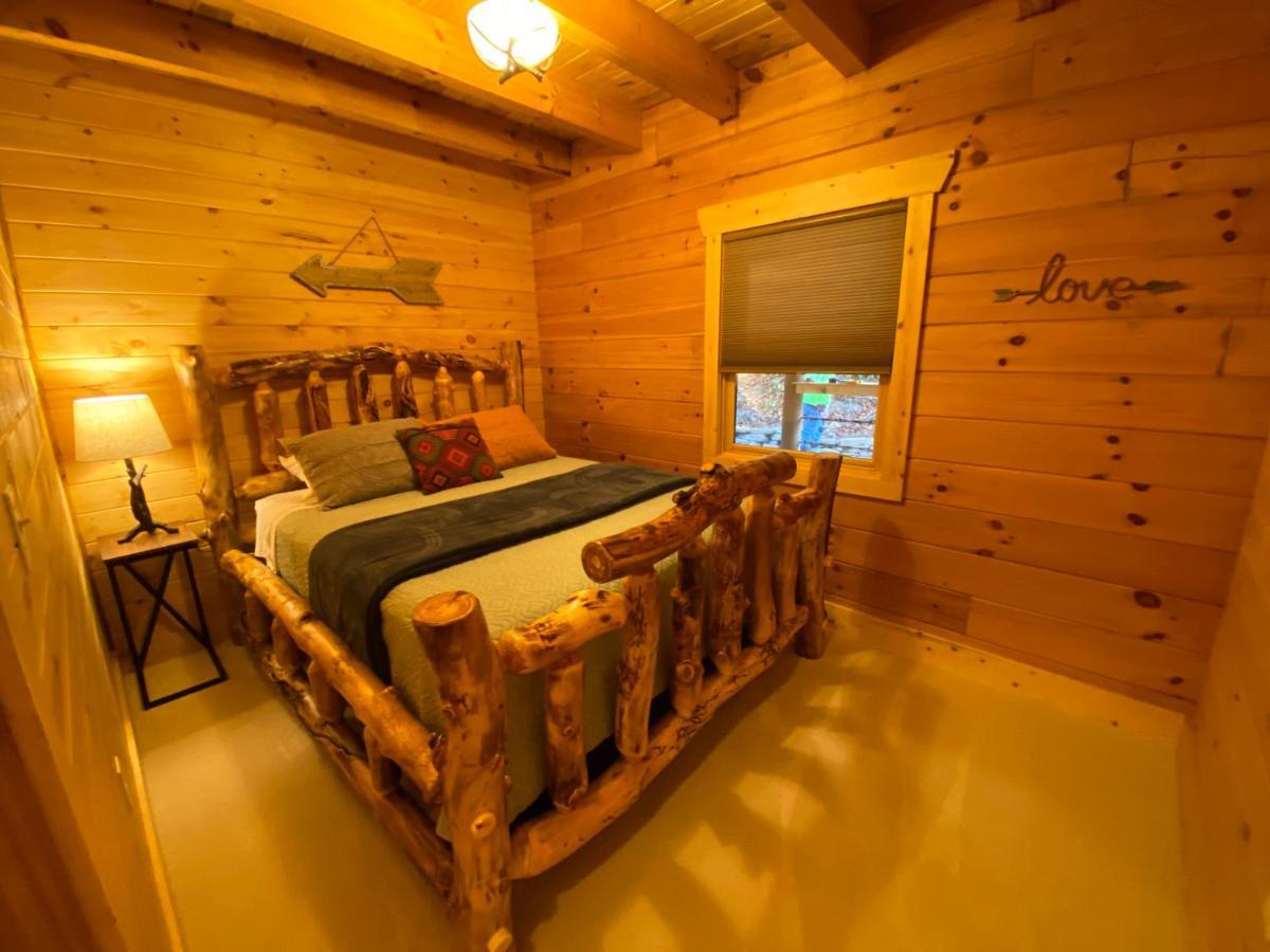 Pine Creek Cabins & Camping Resort South Bloomingville Экстерьер фото