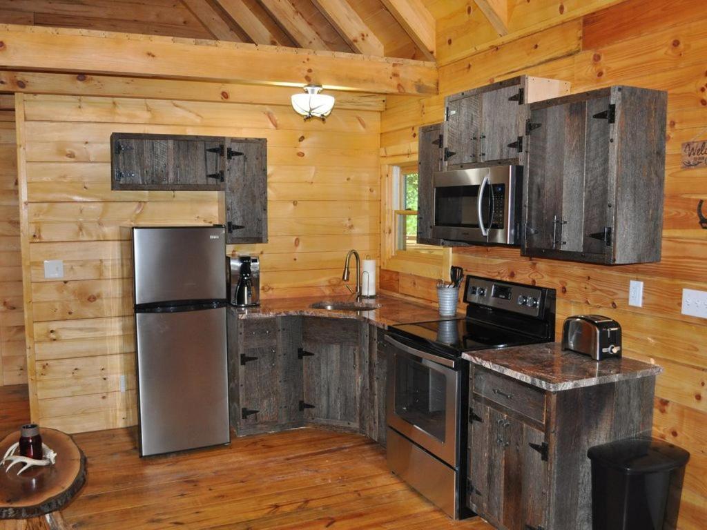 Pine Creek Cabins & Camping Resort South Bloomingville Экстерьер фото